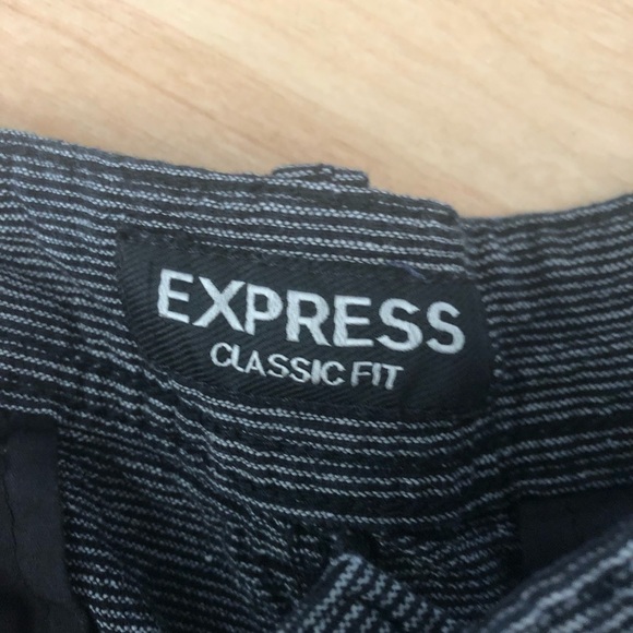 Express | Classic Fit Cotton Striped Shorts - Picture 4 of 5